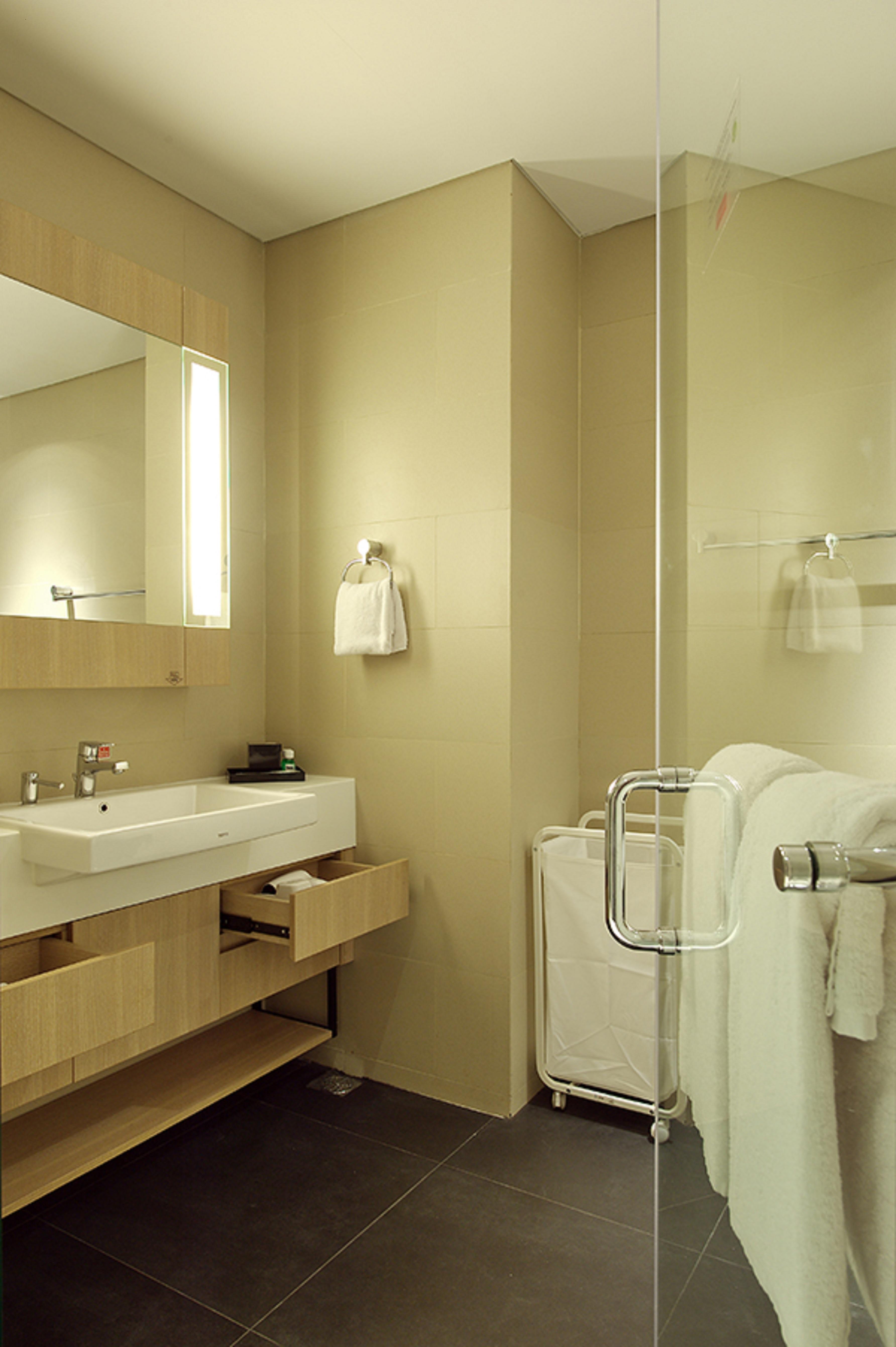 Hotel Ra Premiere Simatupang à Cilandak  Extérieur photo