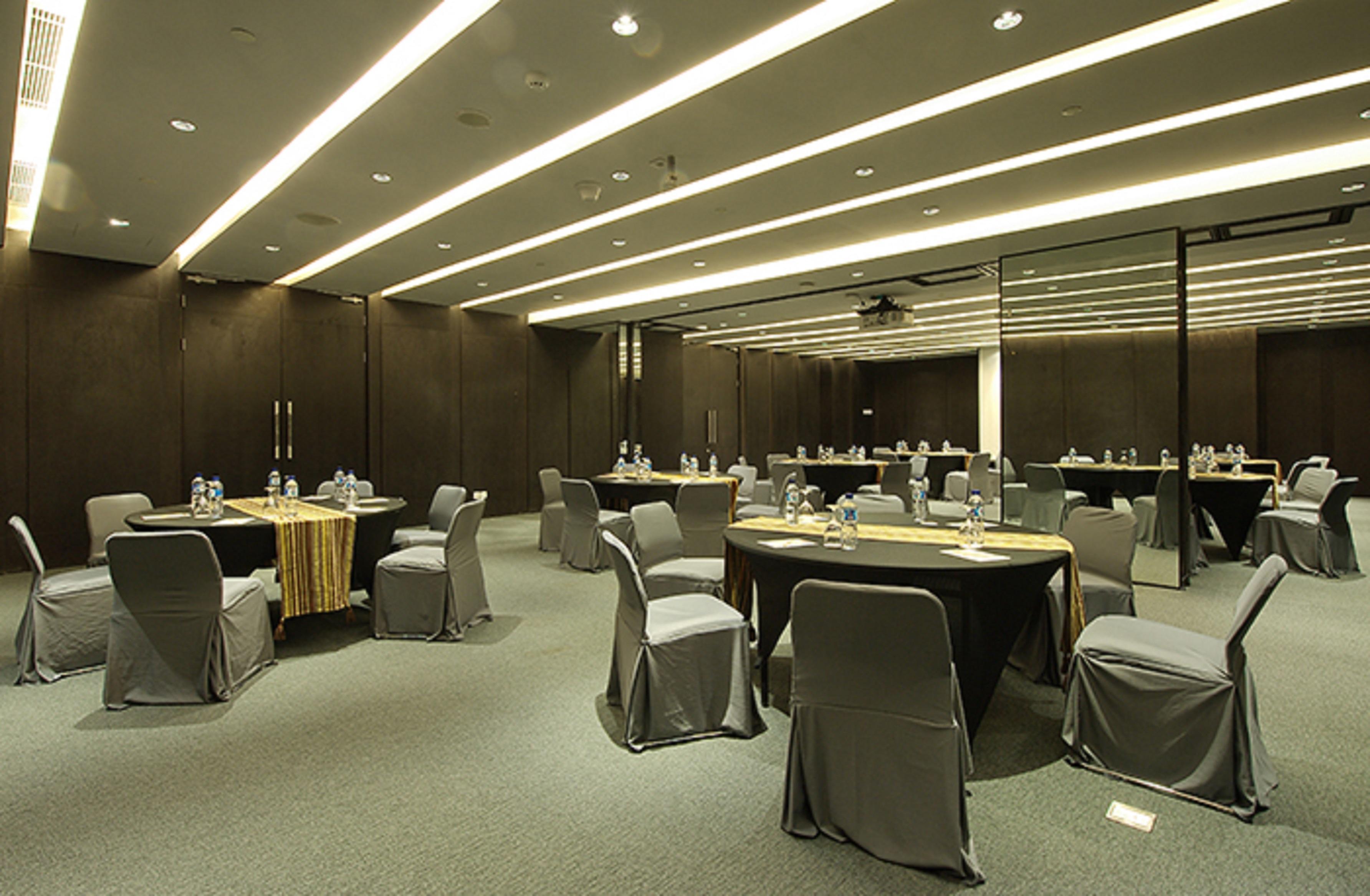 Hotel Ra Premiere Simatupang à Cilandak  Extérieur photo