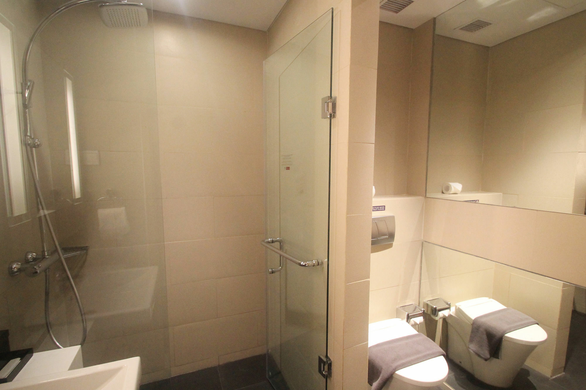 Hotel Ra Premiere Simatupang à Cilandak  Extérieur photo